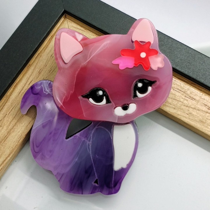 broche moderne une touche de fantaisie pour égayer votre style au quotidien.