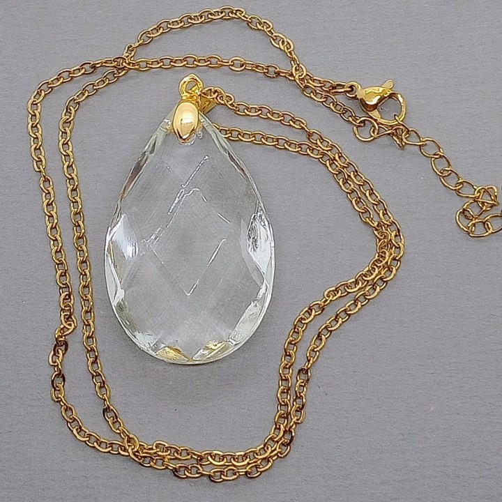 Chaine fine couleur or de 50 cm de longueur pour pendule divinatoire geomantique