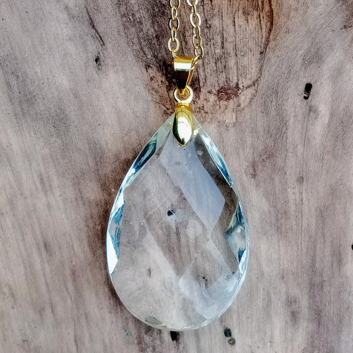 Outil de divination artisanal fait main en Bretagne au look bohème et unisexe