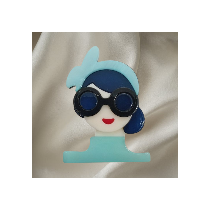 broche fantaisie moderne l’accessoire parfait pour personnaliser une tenue avec élégance.