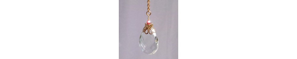 Bijoux et Pendules en Pampilles de Lustres Anciens | Trugarez Emma